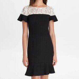 Karl Lagerfeld Black & White Floral Lace Appliqué Short Sleeve Midi Dress - 6